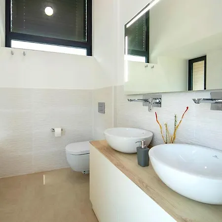 New Rotes By Cabrera Homes Villa *